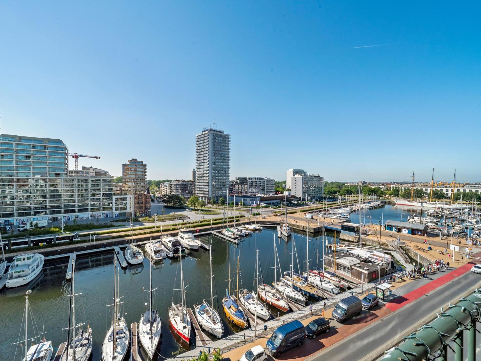 Maison Beaufort - Uniek Zicht Op De Jachthaven ออสเทนด์ ภายนอก รูปภาพ